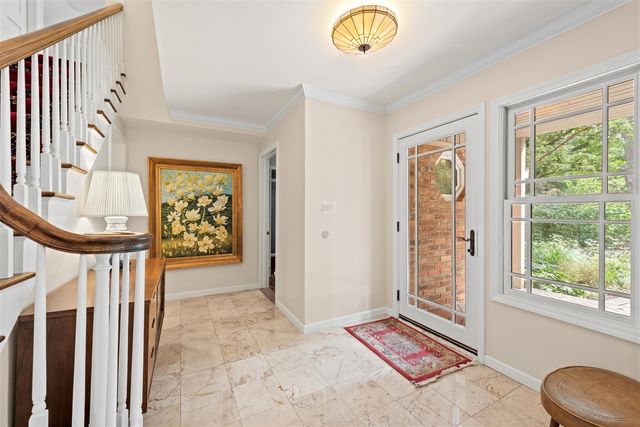21200 W 13 Mile Road, Beverly Hills, MI 48025