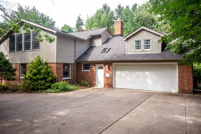 21200 W 13 Mile Road, Beverly Hills, MI 48025
