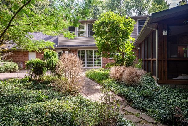 21200 W 13 Mile Road, Beverly Hills, MI 48025