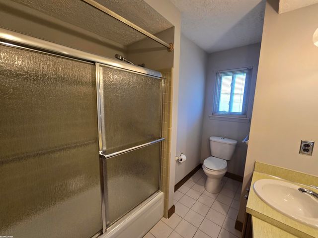 14968 Clemson Drive, Sterling Heights, MI 48313