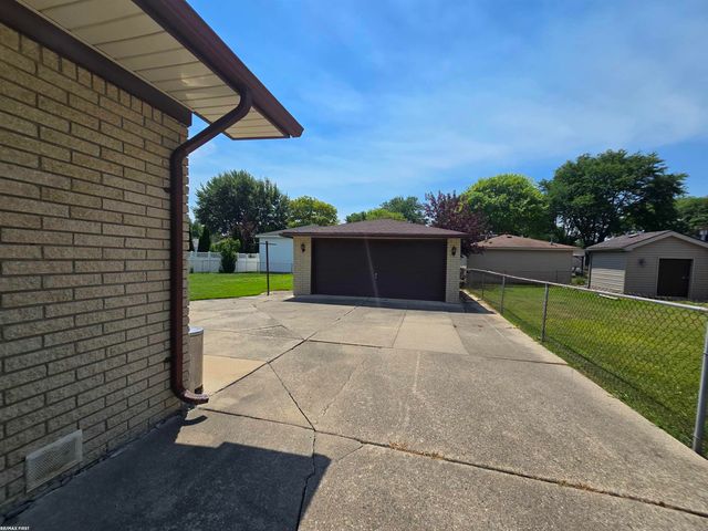 14968 Clemson Drive, Sterling Heights, MI 48313