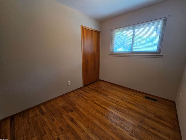 14968 Clemson Drive, Sterling Heights, MI 48313