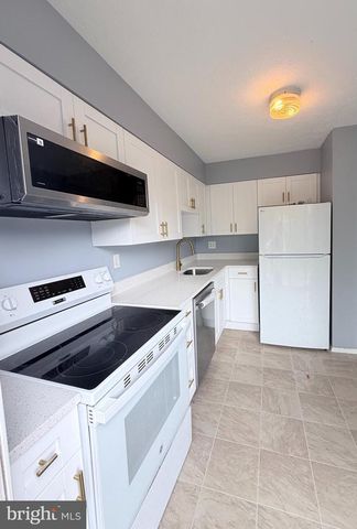 12 HALLVIEW CT, Perry Hall, MD 21128
