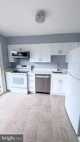 12 HALLVIEW CT, Perry Hall, MD 21128
