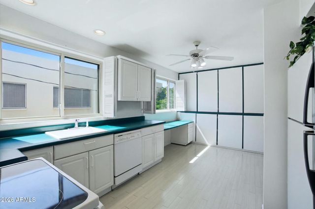 500 W CLARENDON Avenue D6, Phoenix, AZ 85013