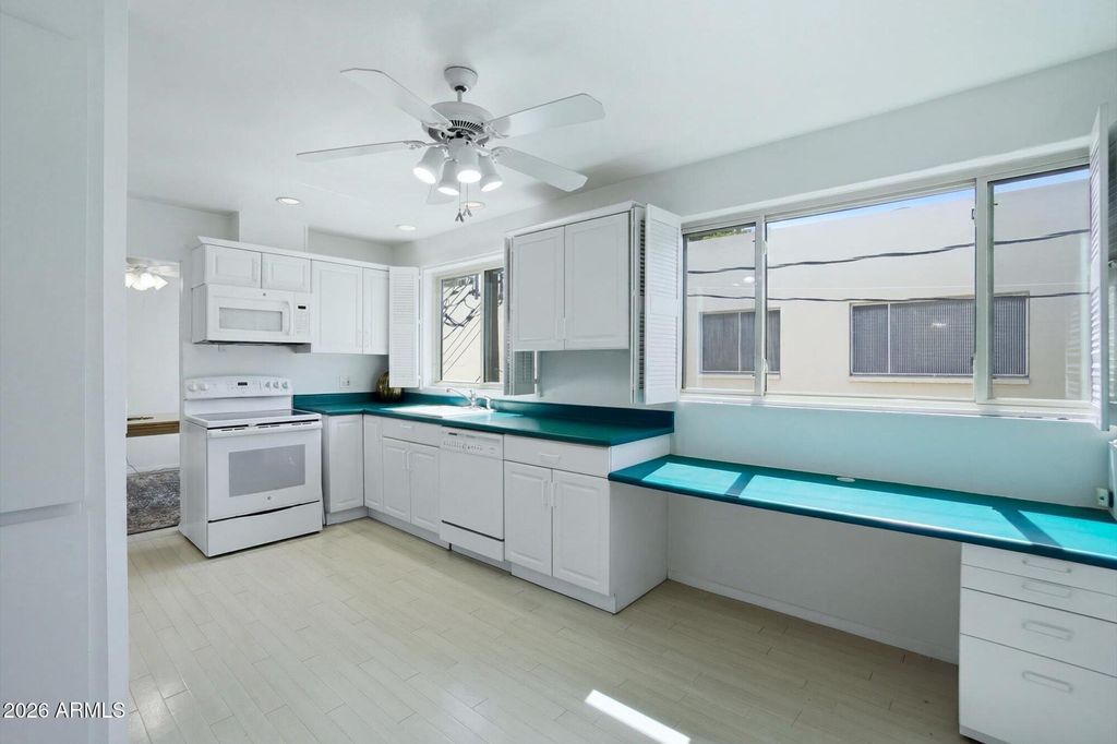 500 W CLARENDON Avenue D6, Phoenix, AZ 85013 — photo 2