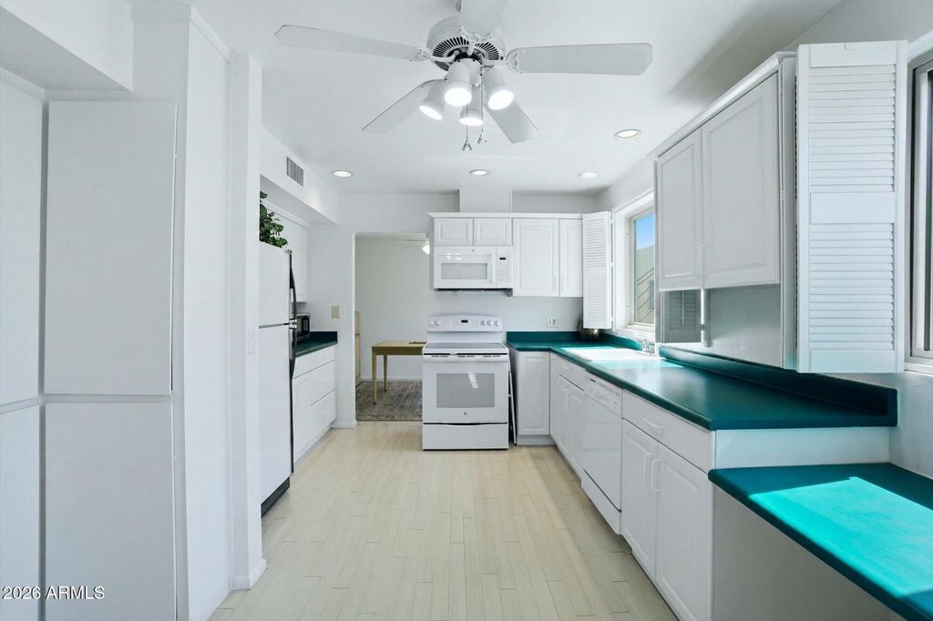 500 W CLARENDON Avenue D6, Phoenix, AZ 85013 — photo 3