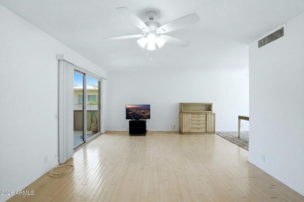500 W CLARENDON Avenue D6, Phoenix, AZ 85013 — photo 5