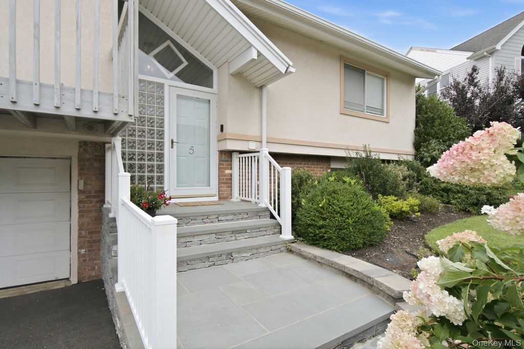5 Willow Street, Bayville, NY 11709 — photo 2