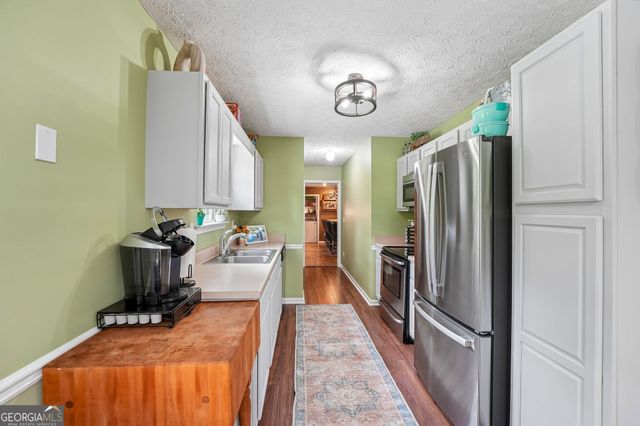 579 Al Roberts Road, Senoia, GA 30276