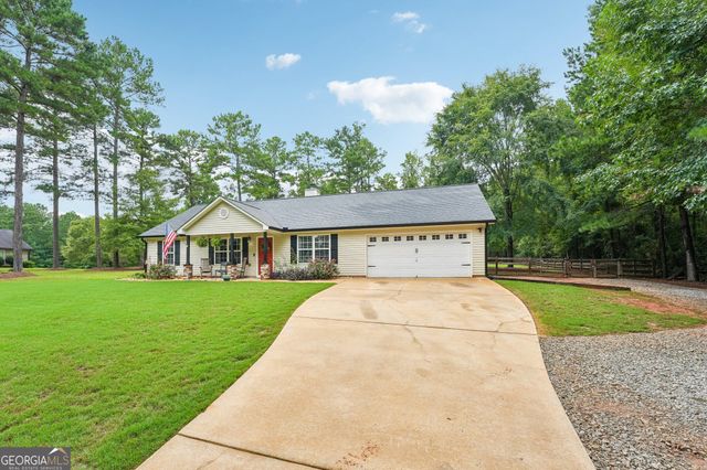 579 Al Roberts Road, Senoia, GA 30276