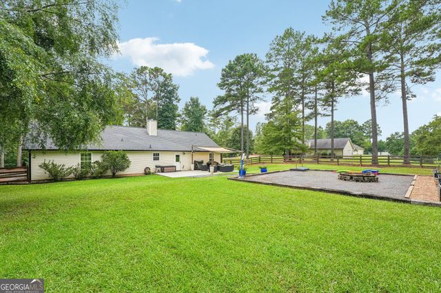 579 Al Roberts Road, Senoia, GA 30276