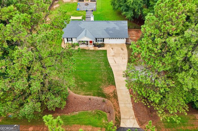 579 Al Roberts Road, Senoia, GA 30276