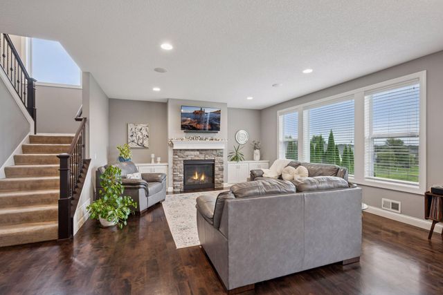 10115 93rd Street NE, Monticello, MN 55362