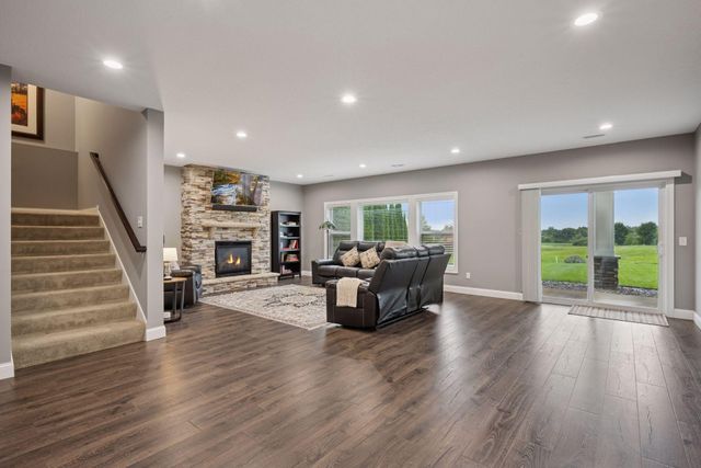 10115 93rd Street NE, Monticello, MN 55362