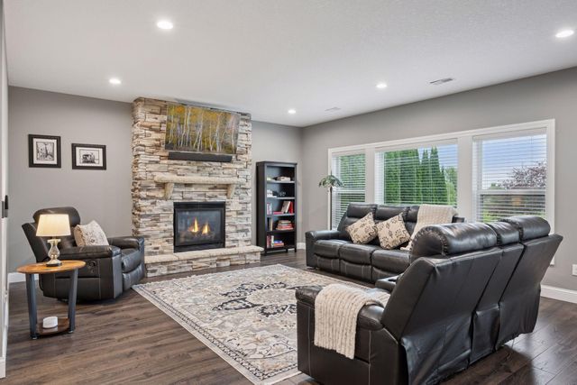 10115 93rd Street NE, Monticello, MN 55362