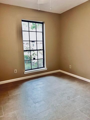 2506 18th Street N, Texas City, TX 77590