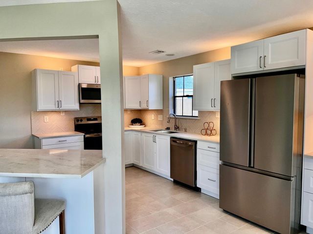 2506 18th Street N, Texas City, TX 77590