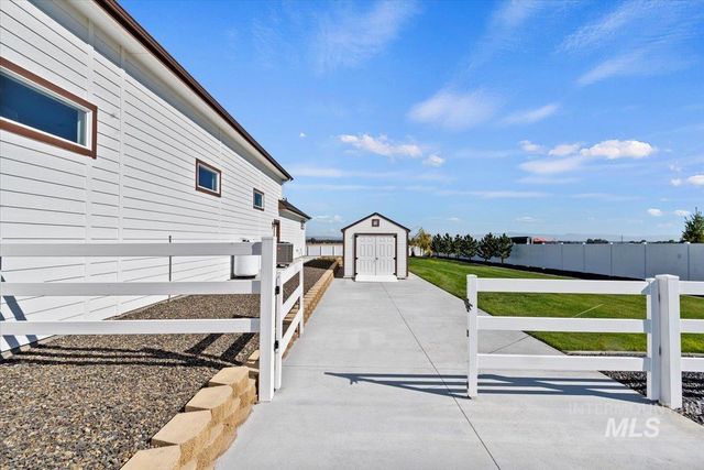 16834 Long Meadow Dr, Caldwell, ID 83607