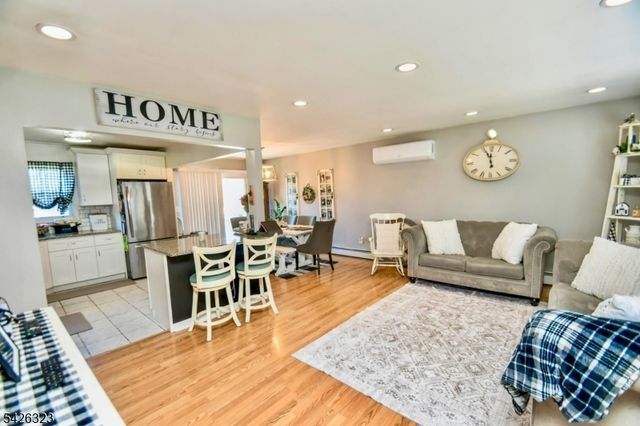 15 Cross St, Dover Town, NJ 07801