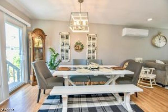 15 Cross St, Dover Town, NJ 07801