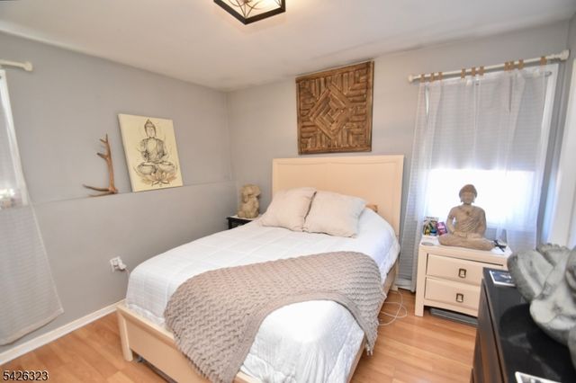 15 Cross St, Dover Town, NJ 07801