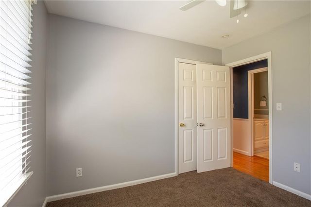 8878 Westbrooke Drive, Overland Park, KS 66212