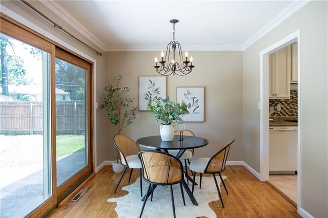 8878 Westbrooke Drive, Overland Park, KS 66212
