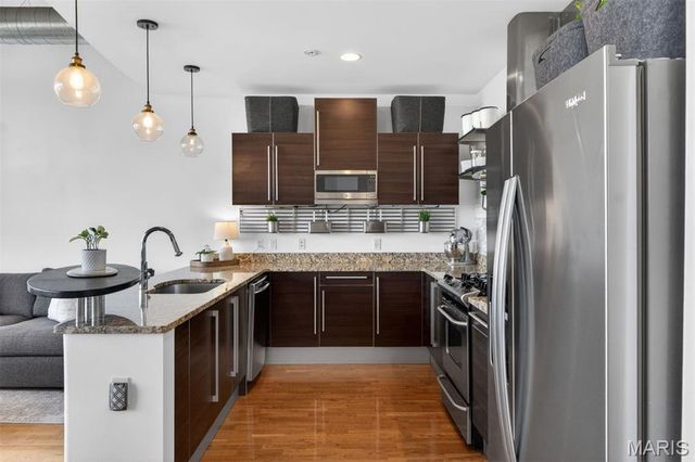 4100 Forest Park Avenue 403, St Louis, MO 63108