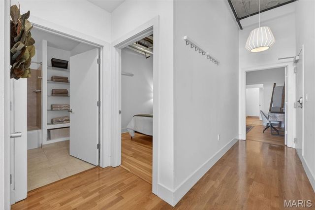 4100 Forest Park Avenue 403, St Louis, MO 63108