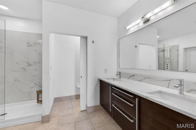 4100 Forest Park Avenue 403, St Louis, MO 63108