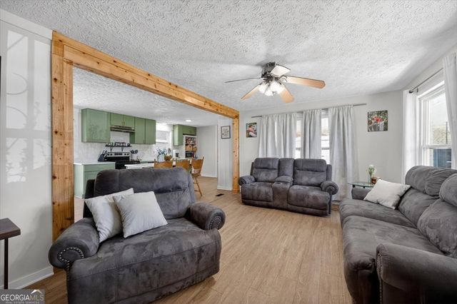 163 Grove Street, Barnesville, GA 30204