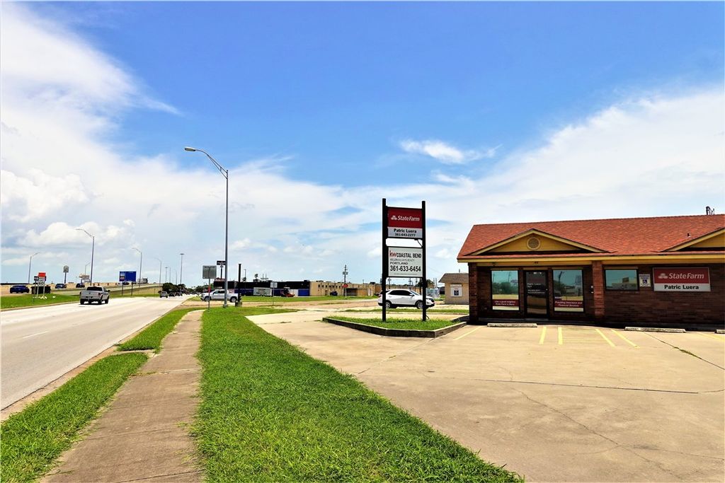 902 US Highway 181, Portland, TX 78374 — photo 3