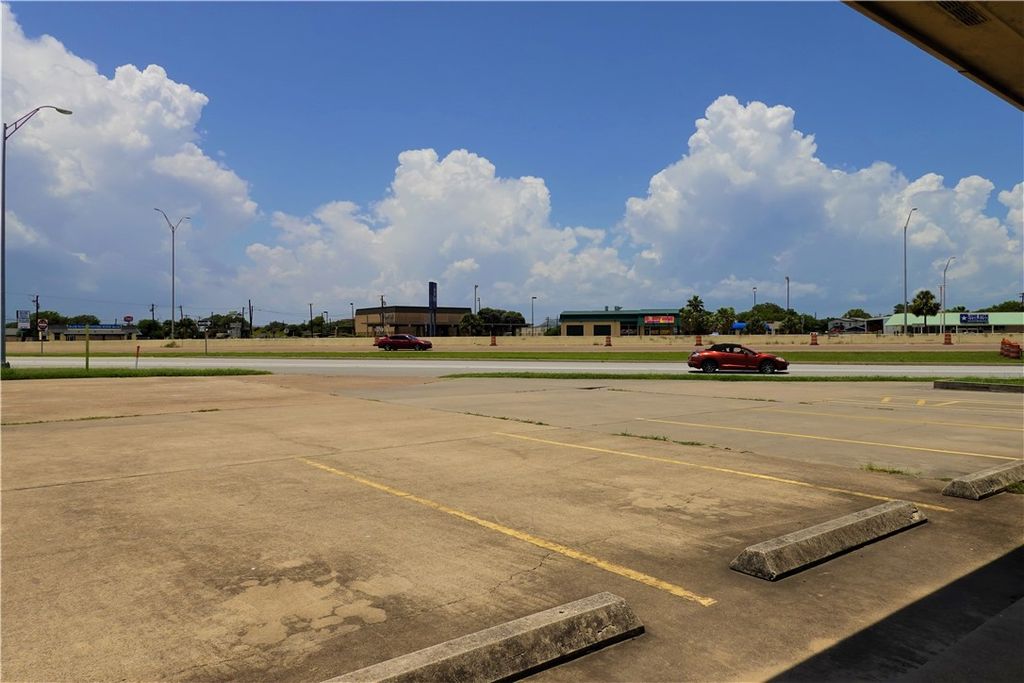 902 US Highway 181, Portland, TX 78374 — photo 4