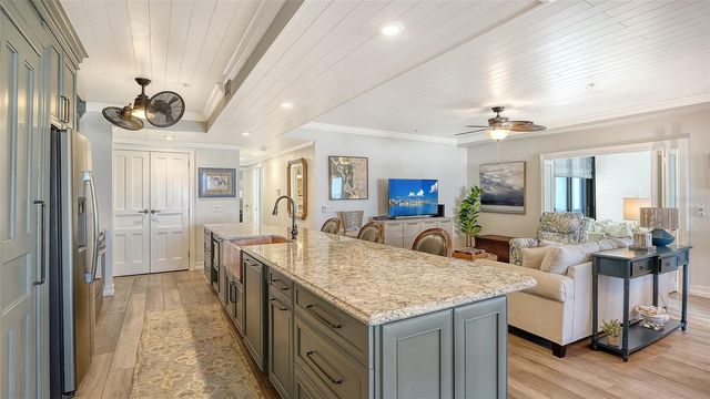 1100 BENJAMIN FRANKLIN DRIVE 204, Sarasota, FL 34236