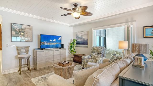 1100 BENJAMIN FRANKLIN DRIVE 204, Sarasota, FL 34236