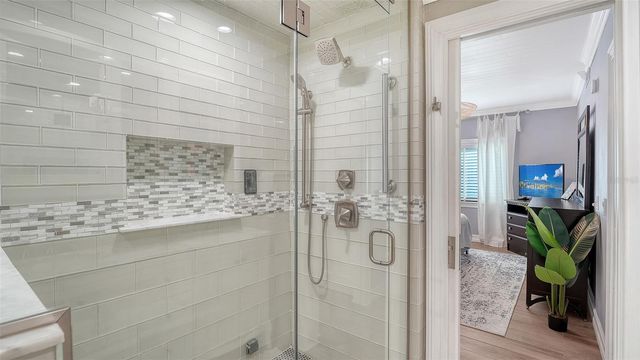 1100 BENJAMIN FRANKLIN DRIVE 204, Sarasota, FL 34236