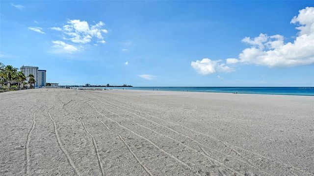 1100 BENJAMIN FRANKLIN DRIVE 204, Sarasota, FL 34236