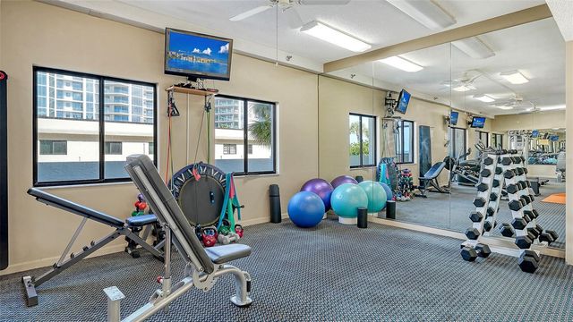 1100 BENJAMIN FRANKLIN DRIVE 204, Sarasota, FL 34236