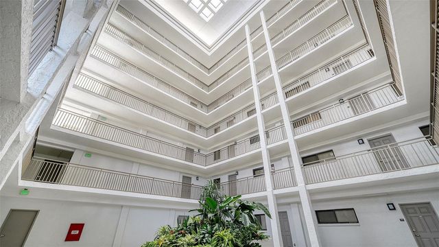 1100 BENJAMIN FRANKLIN DRIVE 204, Sarasota, FL 34236
