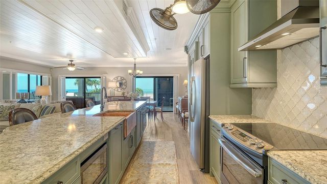 1100 BENJAMIN FRANKLIN DRIVE 204, Sarasota, FL 34236