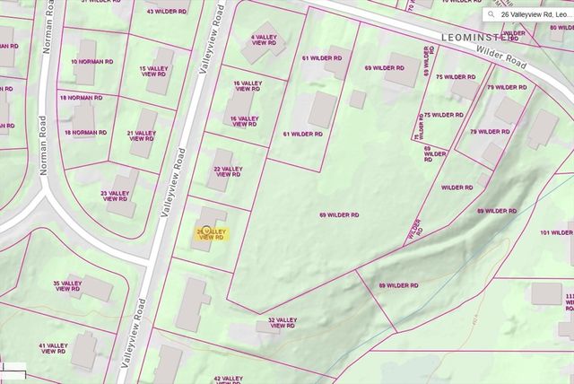 26 Valleyview Rd, Leominster, MA 01453