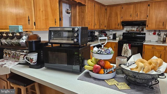 141 E MAIN ST, Allensville, PA 17002