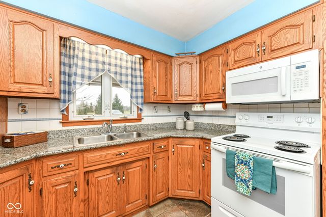 9815 E 266th Street, Arcadia, IN 46030