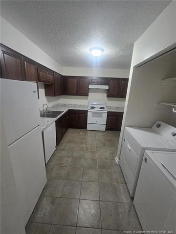 583 Winding Creek Road H, Fayetteville, NC 28305