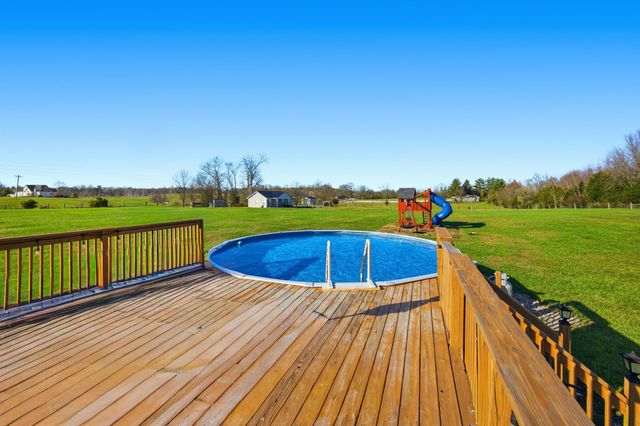 743 Garriott Lane, Harrodsburg, KY 40330