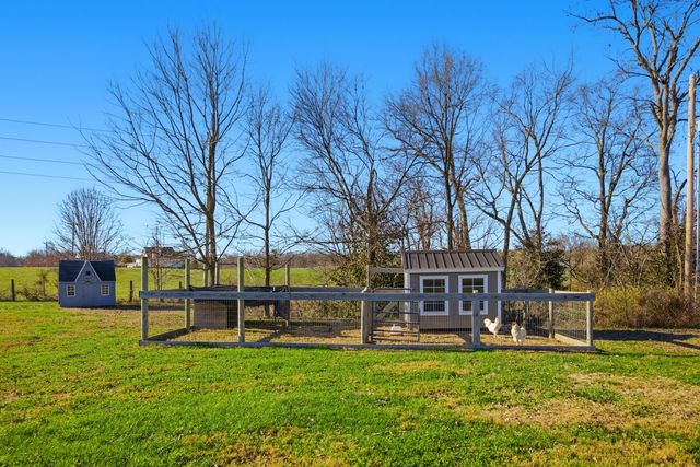 743 Garriott Lane, Harrodsburg, KY 40330