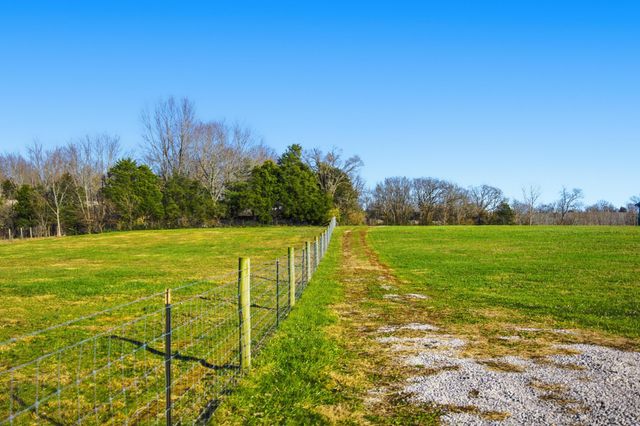 743 Garriott Lane, Harrodsburg, KY 40330