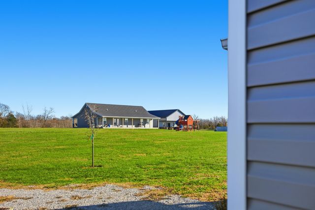 743 Garriott Lane, Harrodsburg, KY 40330