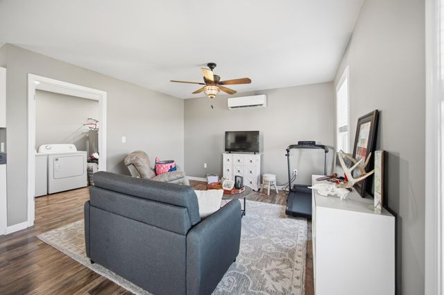 743 Garriott Lane, Harrodsburg, KY 40330